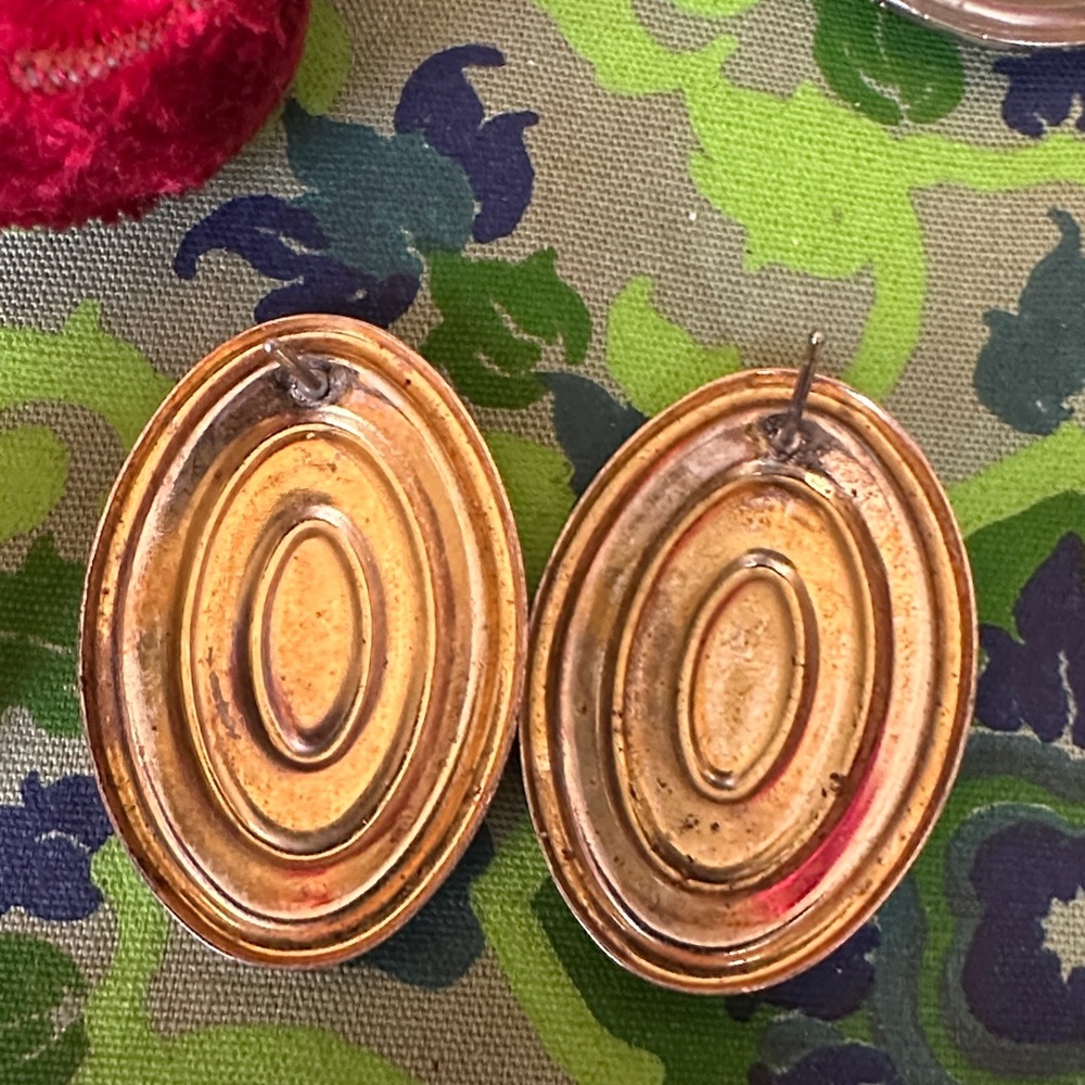 1980’ Vintage Mixed Resin gold tone  & Dangle Earrings - Pink, Purple, Cream - Picture 9 of 16